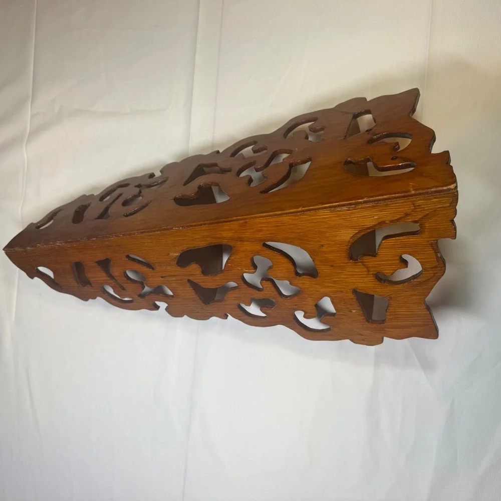 Vintage Victorian‎ Wood Wall Corner Shelf Large Carved Fretwork Scrolling Design